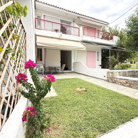 Lambriana's House Front * Salonic