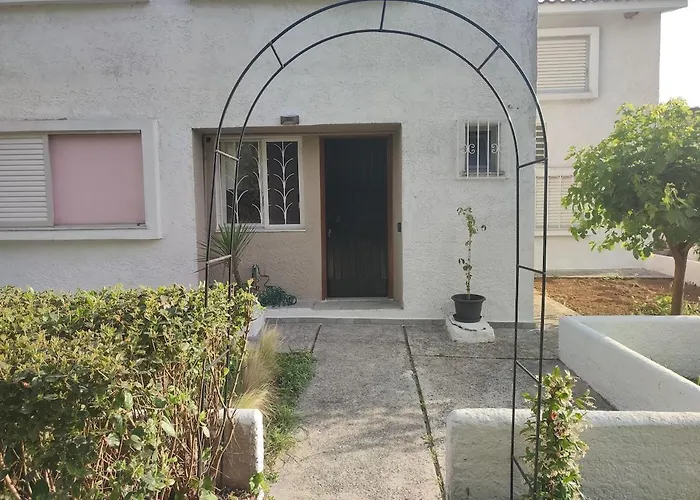 Lambriana's House *